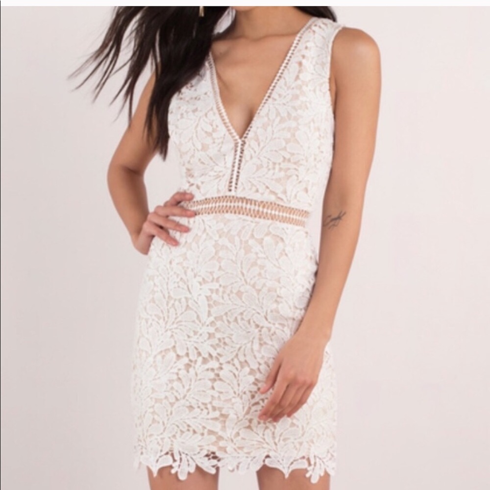 Lace tobi dress